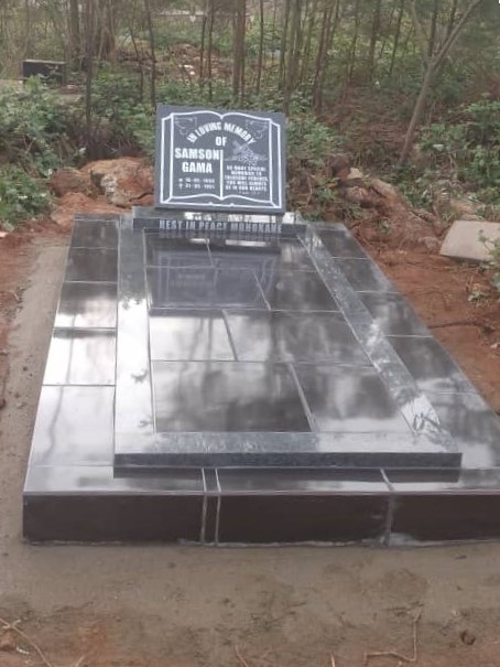 Tombstone_13 - R9,500